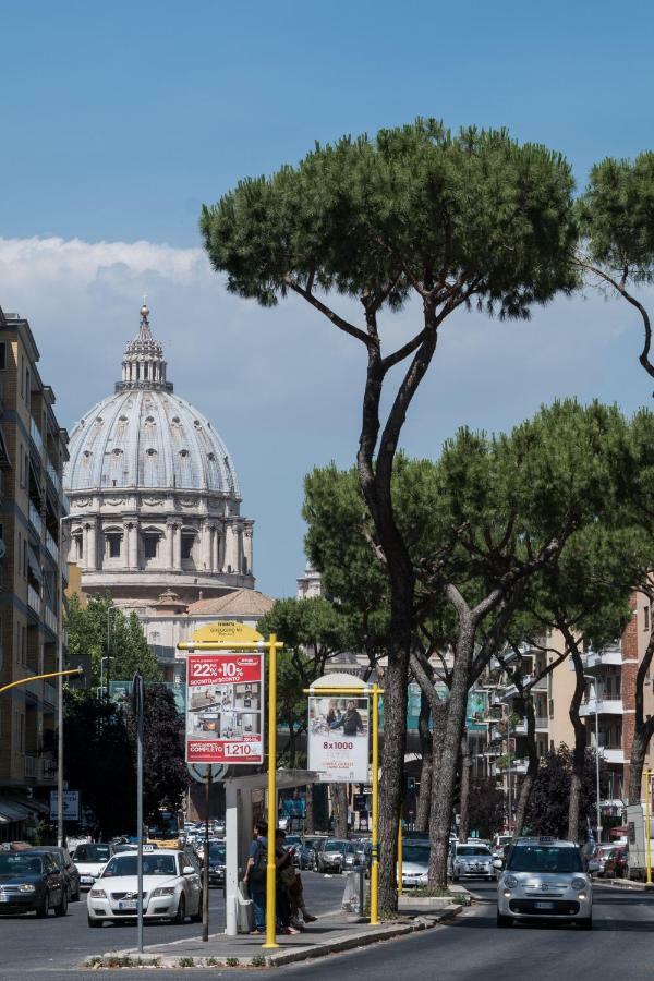 Roman Holidays Buitenkant foto